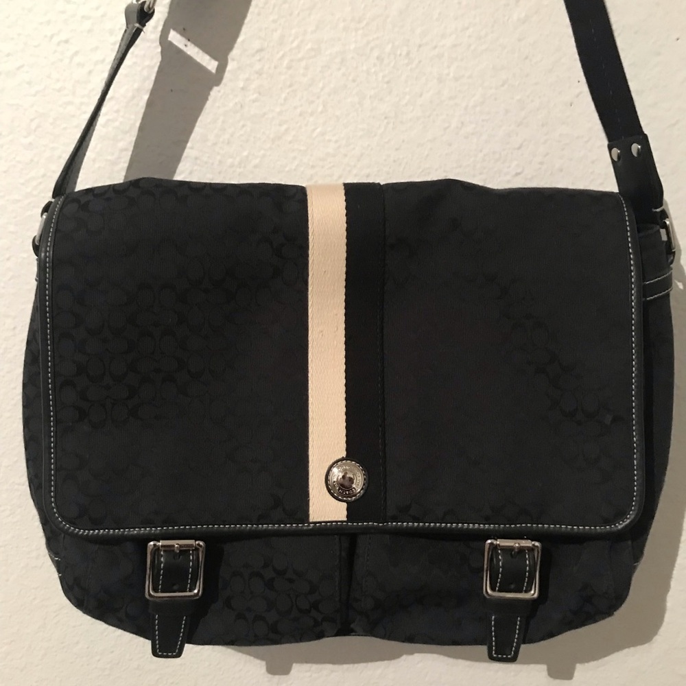 Coach Voyager Messenger Tote